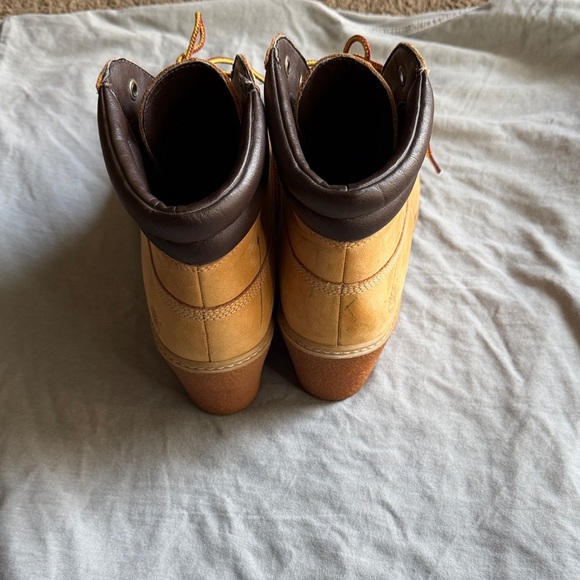 Timberland Tan Leather Platform Boots - Picture 2 of 4